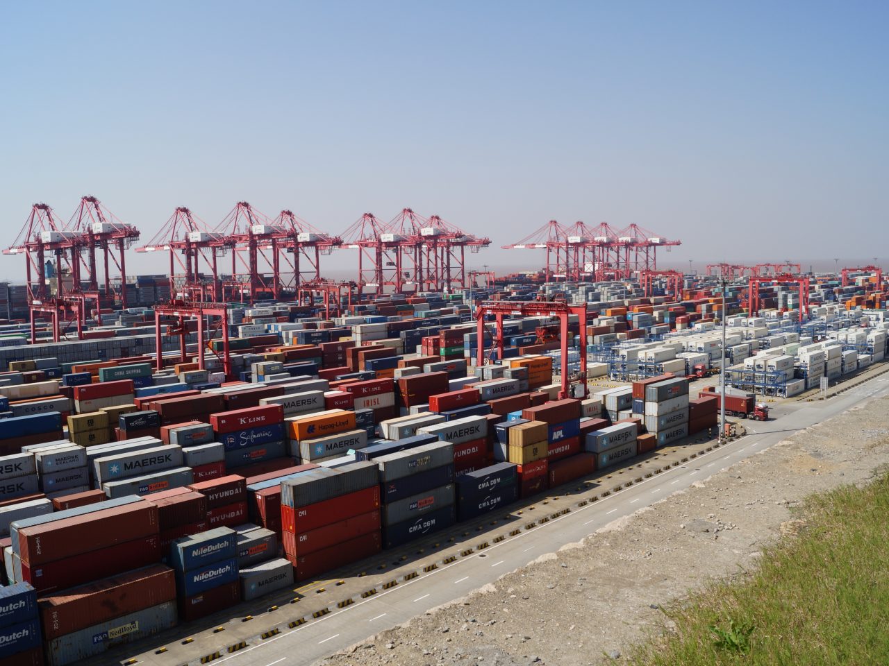 Billede af en masse containere, industri i Kina